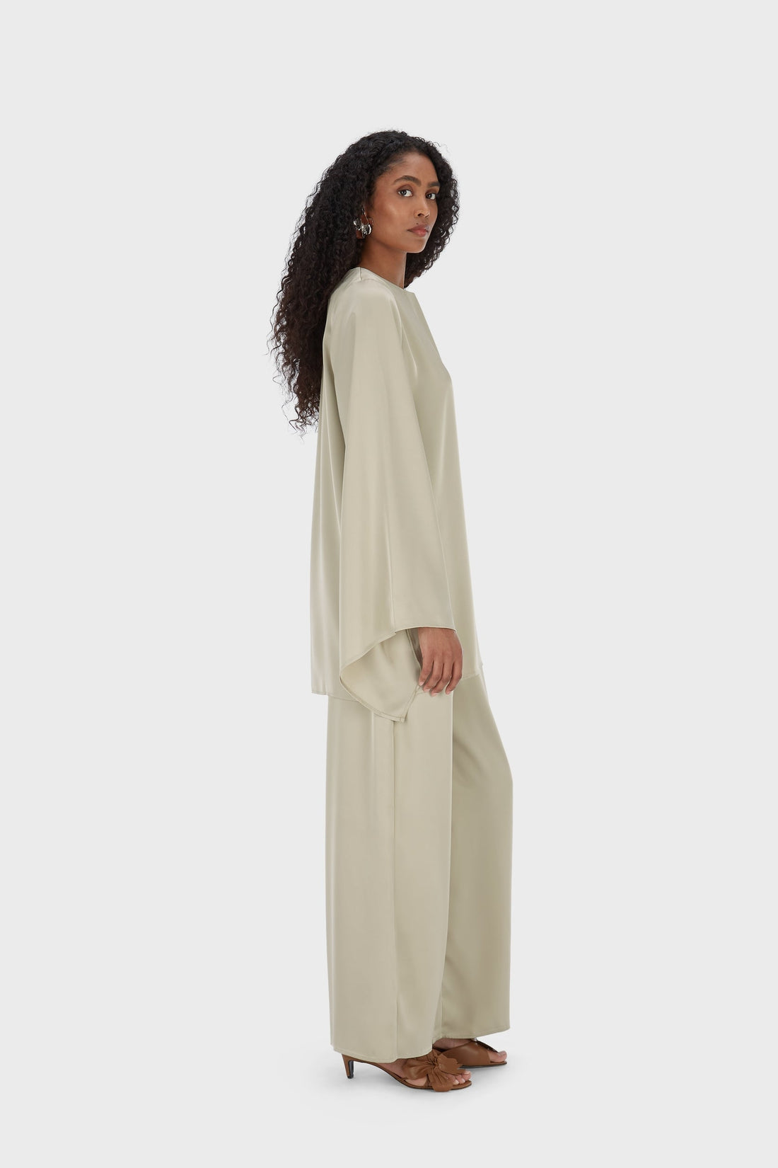 Satin Cape Haut | Moss Gray