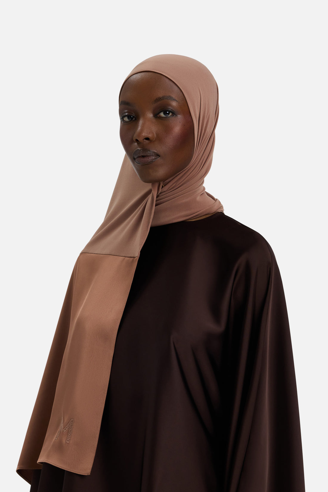 Structured Satin Edge Écharpe | Soft Bordeaux